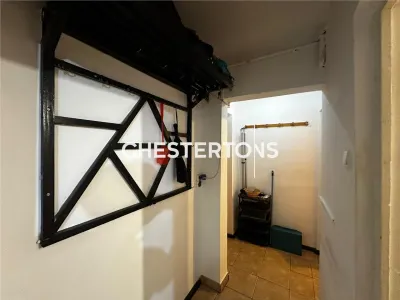 Apartamento Reformado de 2 Dormitorios con Balcón Cerrado, Ferentari - foto 3