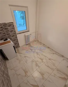 Apartament 2 camere decomandat, 53 mp, Nicolina - Etaj 1, renovat si mobilat - foto 4