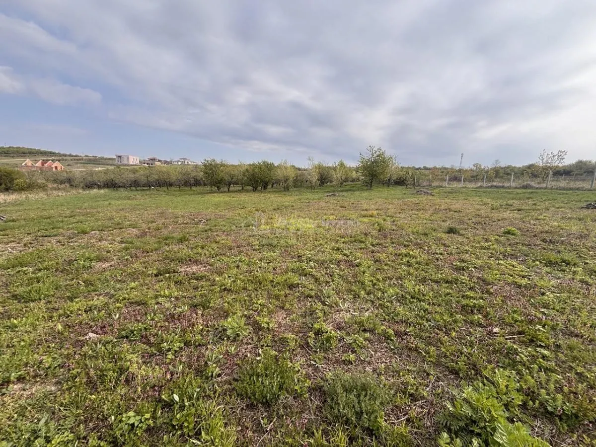 Teren pe colt Str Beldiceanu – 800 mp ideali pentru casa ta intr-o zona linistita - foto 5