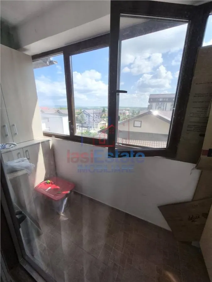 Apartment with 3 bedrooms for sale 70 sqm in Valea Lupului - foto 3