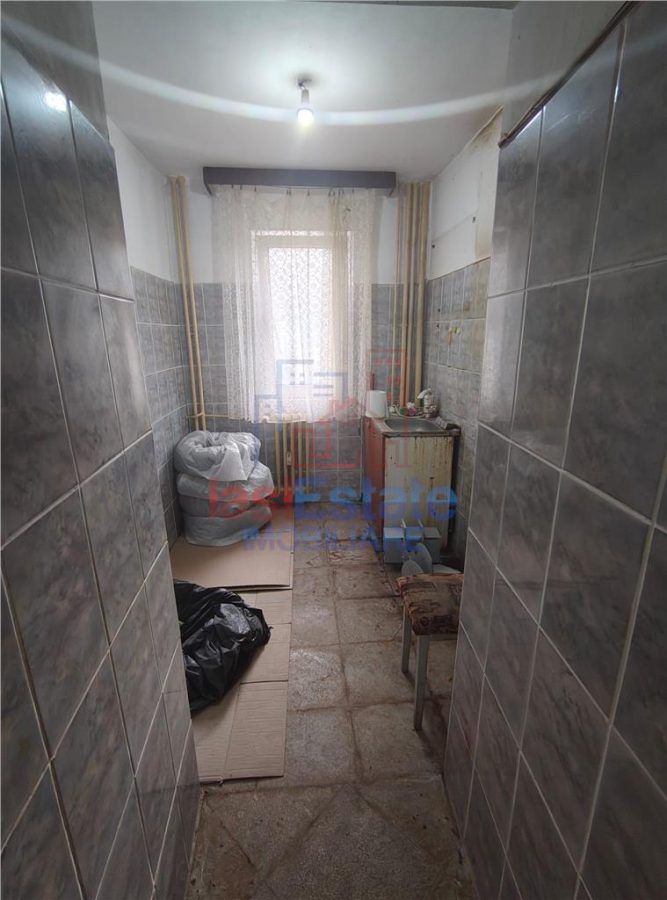 Apartment with 2 bedrooms for sale 42 sqm in Iasi, Mircea cel Batran area - foto 4