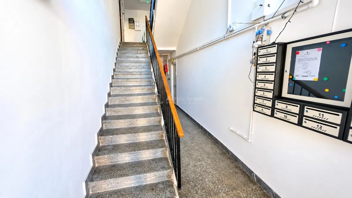 Oravita | Appartement 2 Chambres | Rez-de-Chaussée | Distribution Séparée | 2 Places Parking | Zéro Commission - foto 4