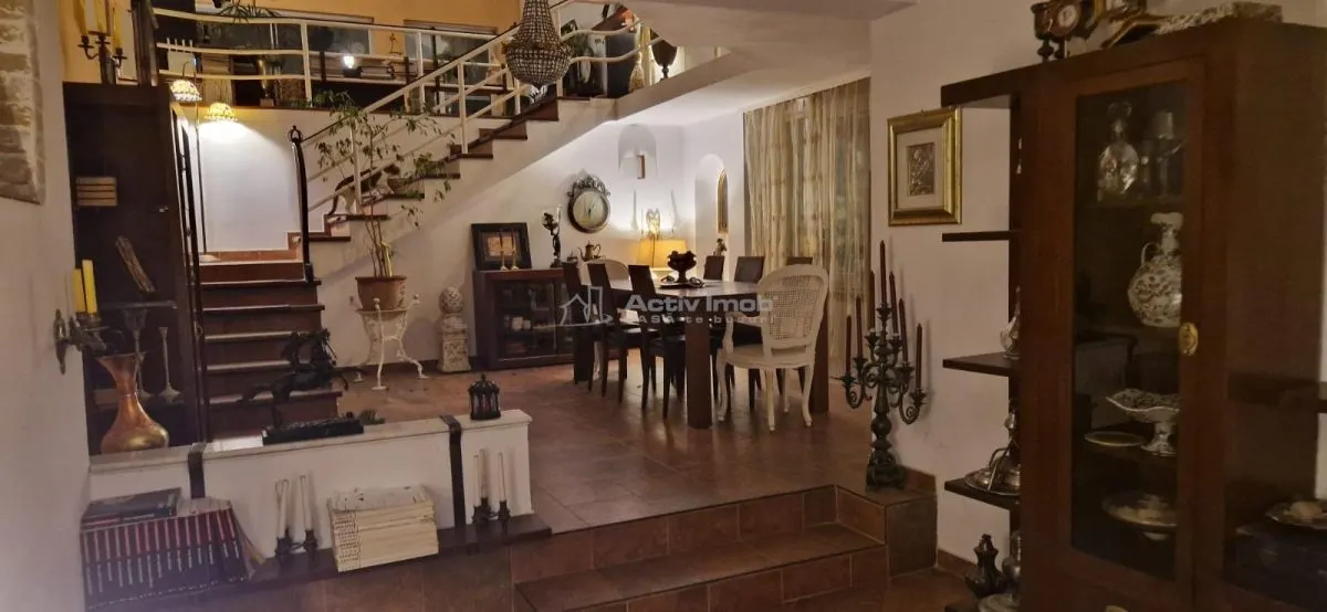 House / villa for sale 480 sqm in Bocsa - foto 3