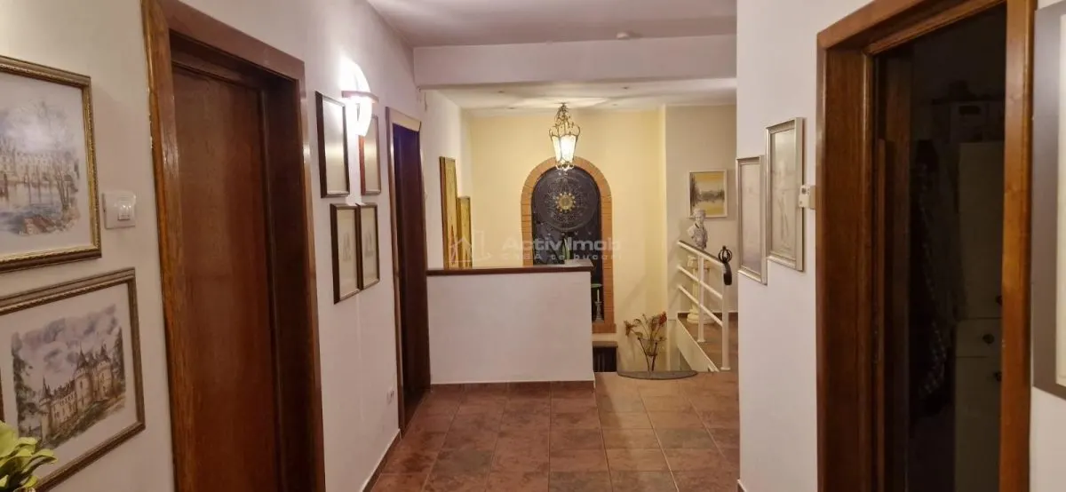 House / villa for sale 480 sqm in Bocsa - foto 9