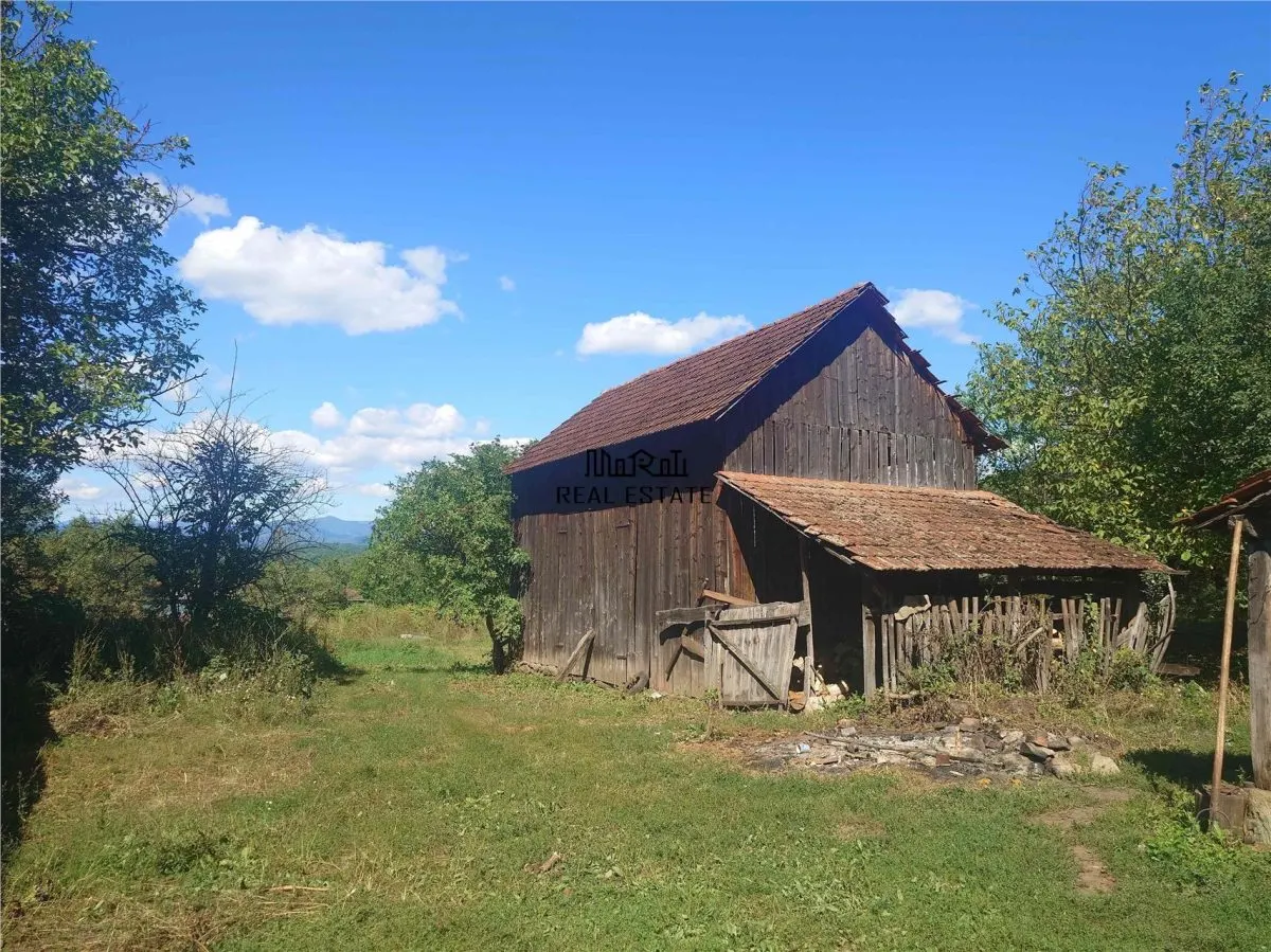 Teren intravilan si cladiri in Lunca - foto 12