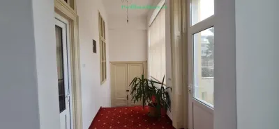 Ansamblu 2 apartamente, central- Podgoria, cladire renovata exterior / interior - foto 7