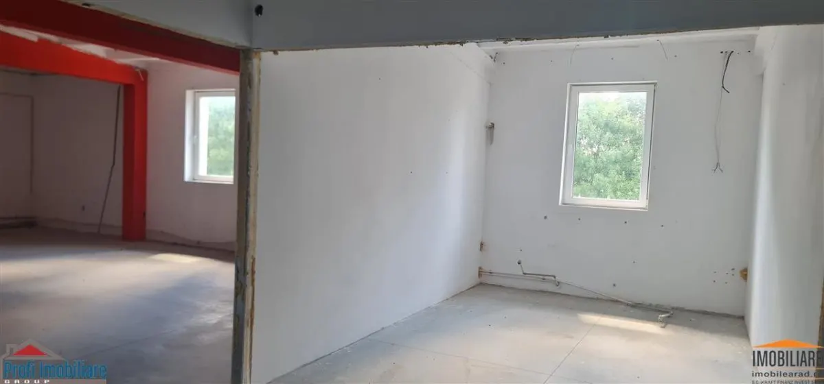 Espacio Comercial de 1.000 m², Primera Planta, Zona Aeropuerto - foto 3