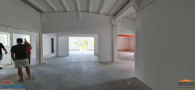 Espacio Comercial de 1.000 m², Primera Planta, Zona Aeropuerto - foto 4