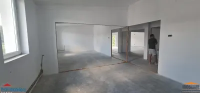 Espacio Comercial de 1.000 m², Primera Planta, Zona Aeropuerto - foto 7