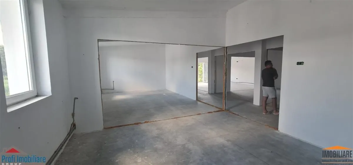 Espacio Comercial de 1.000 m², Primera Planta, Zona Aeropuerto - foto 7
