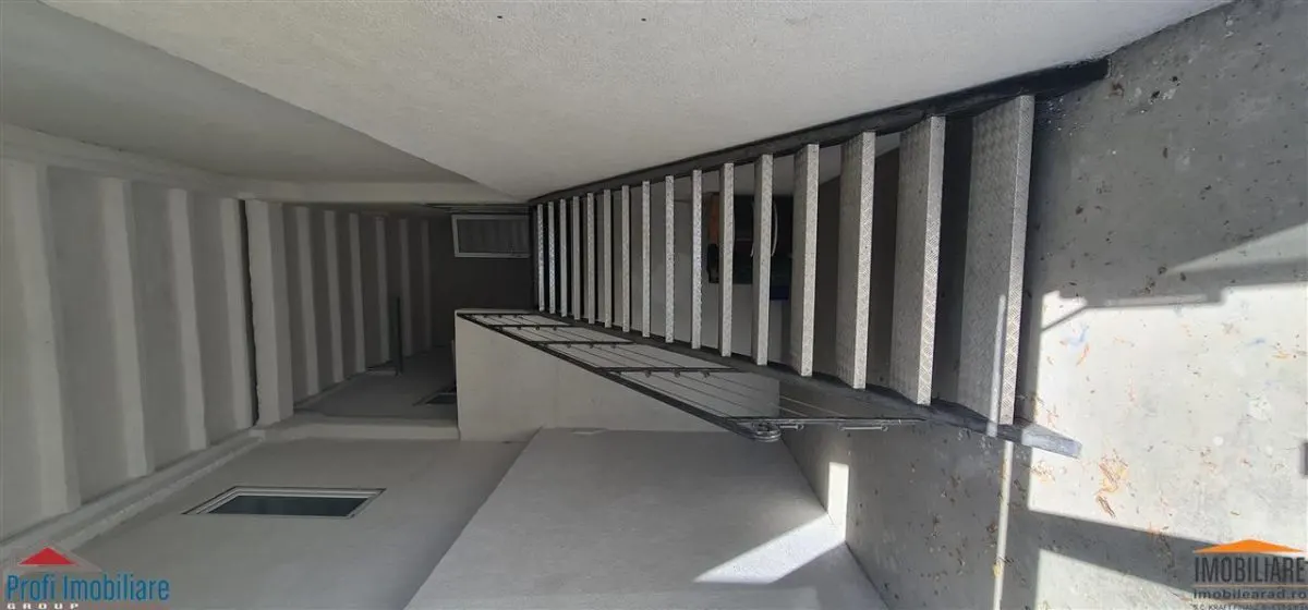 Espacio Comercial de 1.000 m², Primera Planta, Zona Aeropuerto - foto 8
