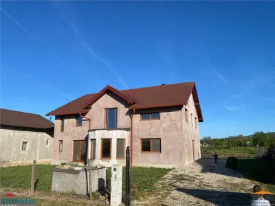 VILA Agrisul Mare-Arad | zona Casoia | 240mp utili 6 camere| Constructie Impunatoare | - Agrisu Mare