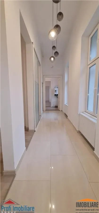 Spatiu 146mp pt. birouri, ultracentral vizavi de Primaria Arad - foto 1