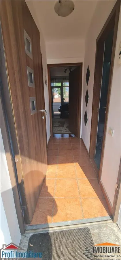 Ap. 2 camere, et.3, la bloc, 82mp, central -Piata Catedralei - foto 1