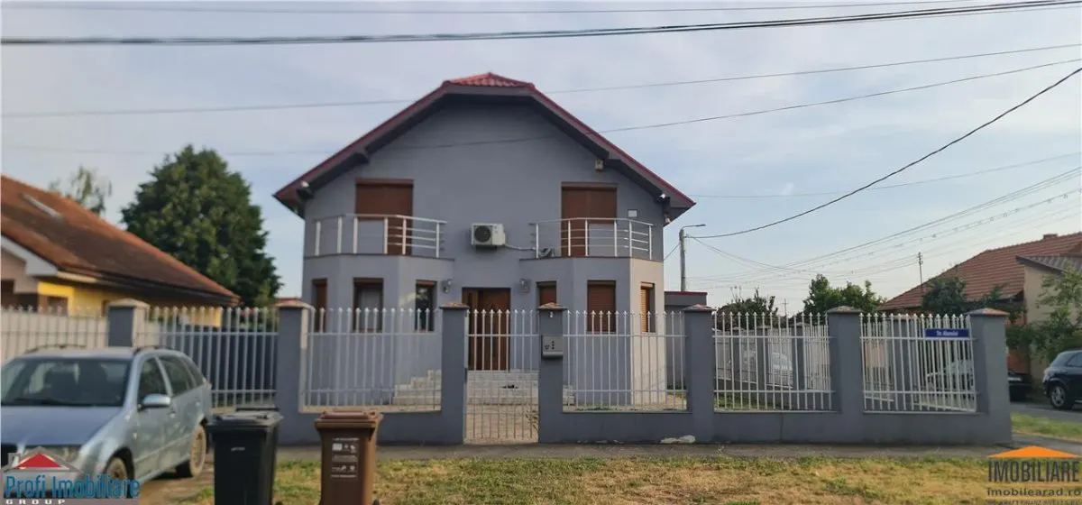 Corner Villa P+M with Enclosed Garage in Bujac, Arad - foto 2