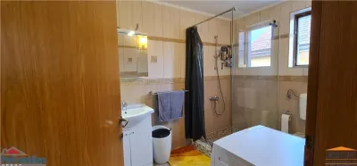 Corner Villa P+M with Enclosed Garage in Bujac, Arad - foto 14