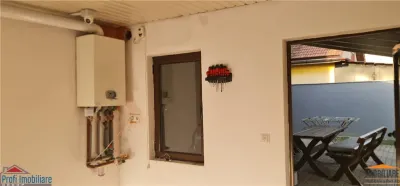 Corner Villa P+M with Enclosed Garage in Bujac, Arad - foto 8