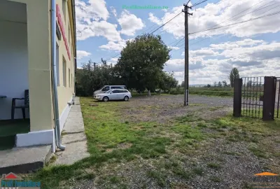 Pensiune in Paulis cu 20 de camere si teren 4.500 mp - jud. Arad - foto 18