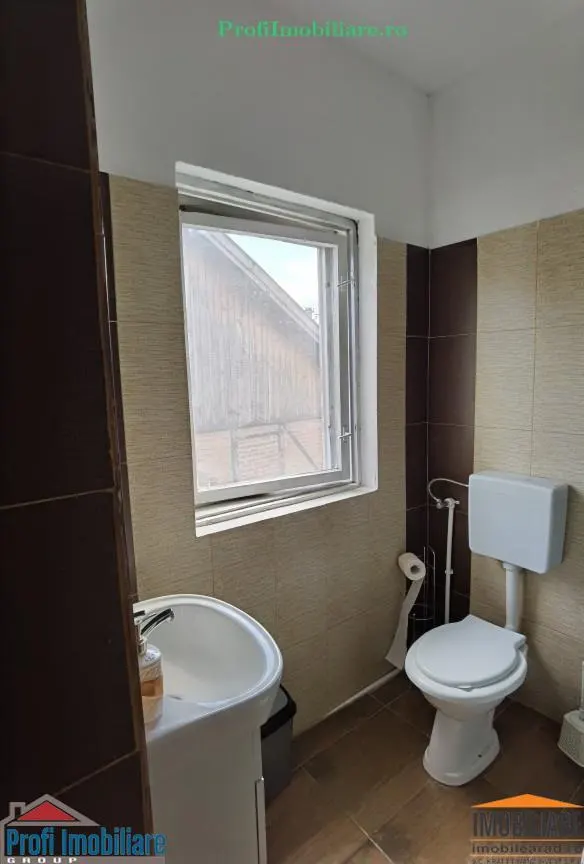Pensiune in Paulis cu 20 de camere si teren 4.500 mp - jud. Arad - foto 9