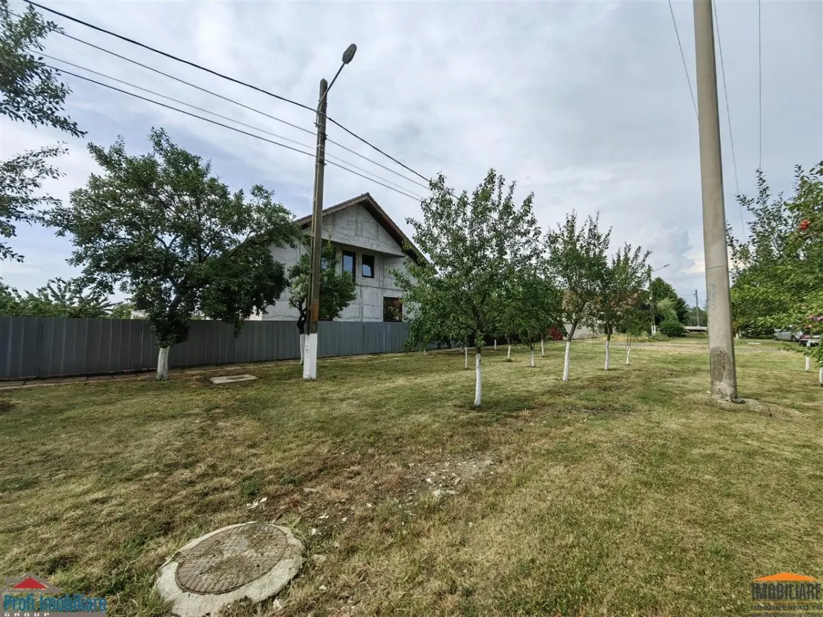Casa noua cu 6 camere in SAGU la principala - jud. Arad - foto 4