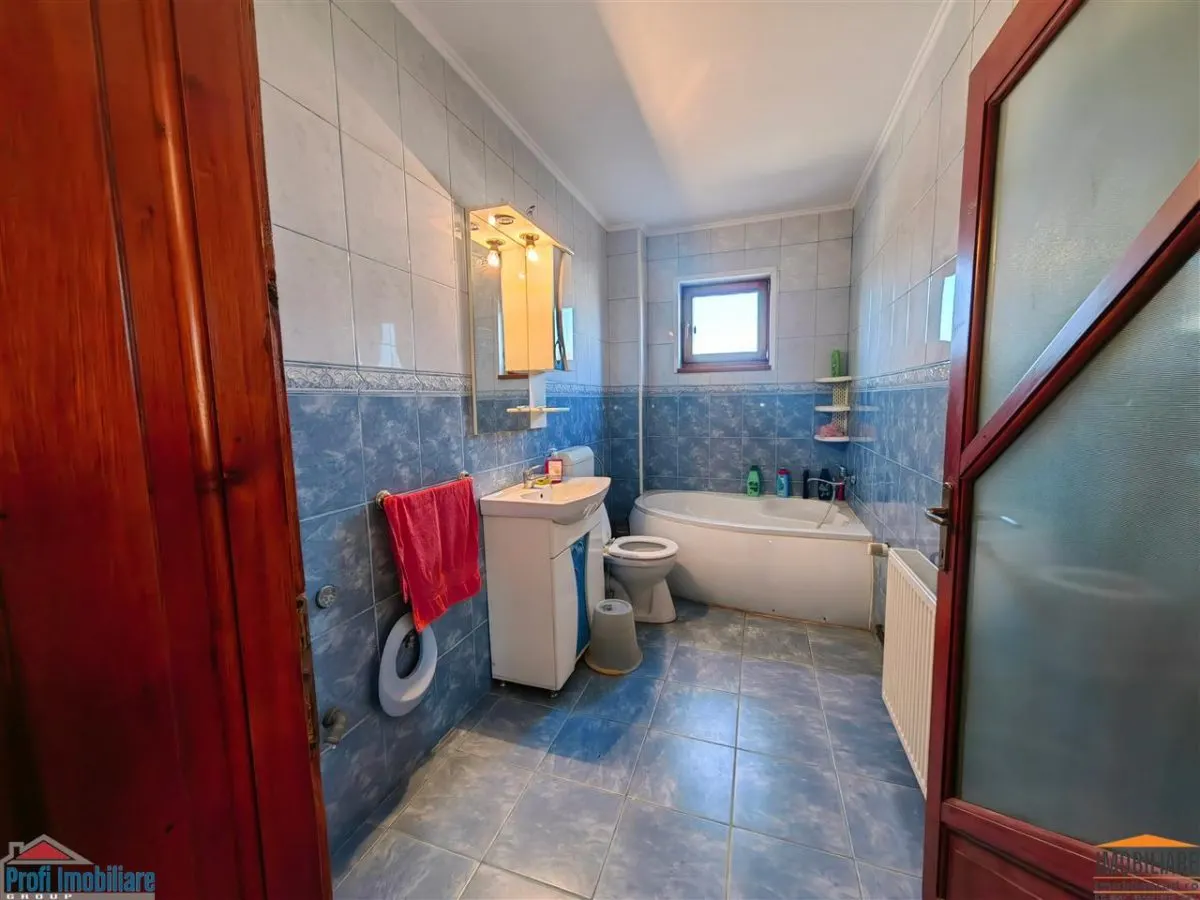 Casa mare cu etaj la principala in Fantanele - REDUCERE - foto 7