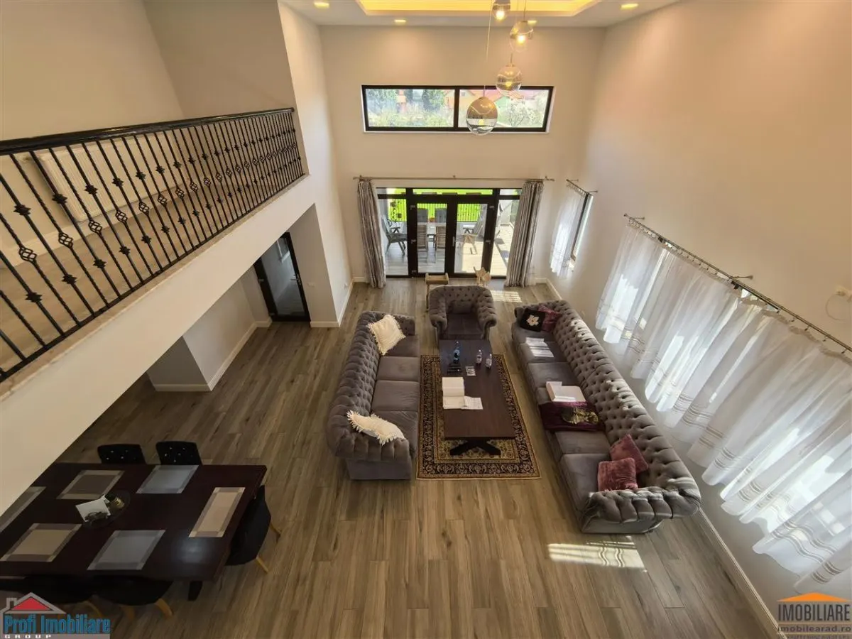 Vila impunatoare cu 6 camere spatioase in stil american - foto 25