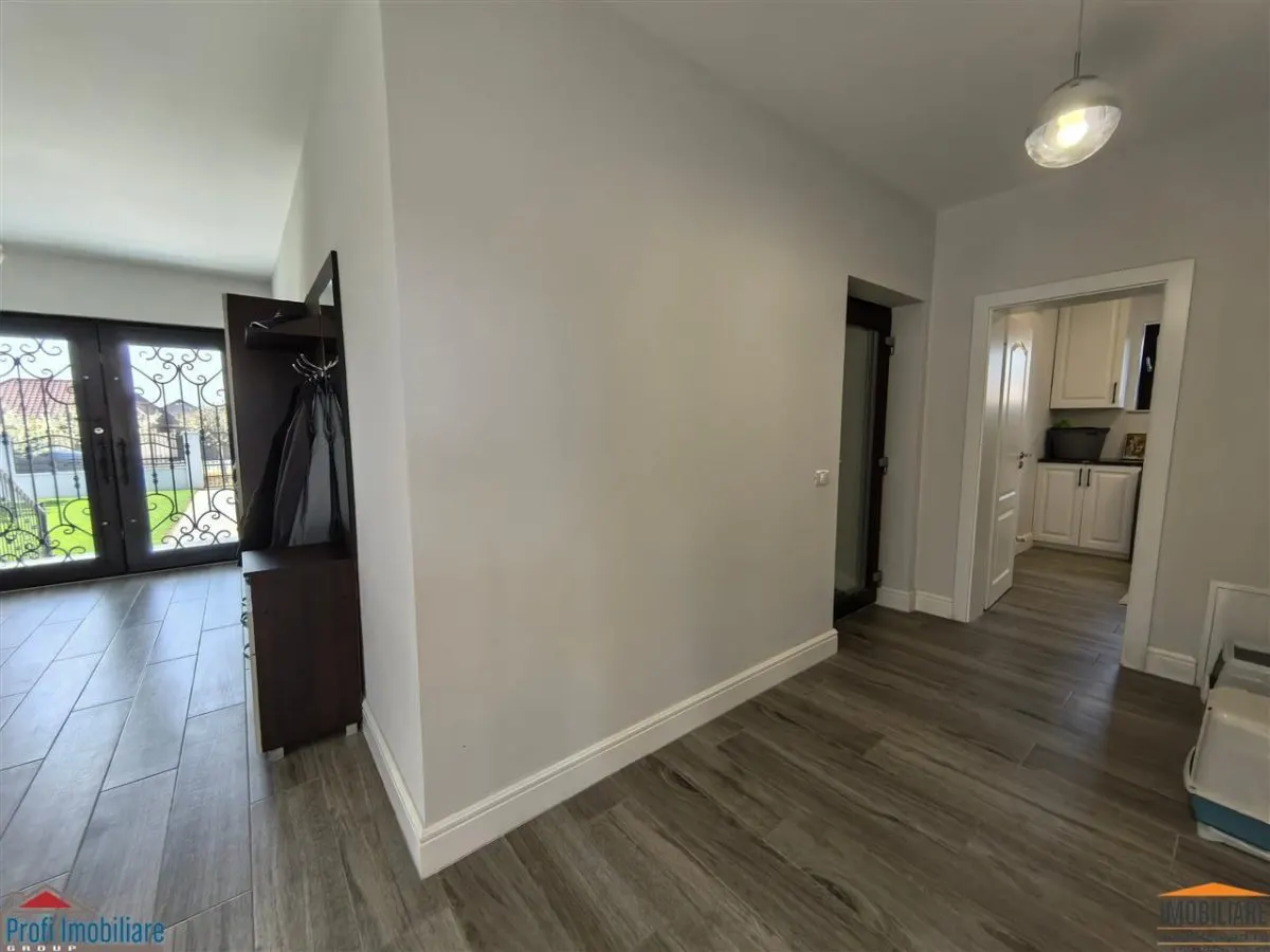 Vila impunatoare cu 6 camere spatioase in stil american - foto 7