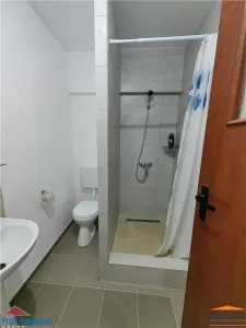 BIROURI - LOCUINTA - AFACERE ARAD | 40 LOCURI | MOBILIER NOU | ARADUL NOU | 185.000 € - foto 2