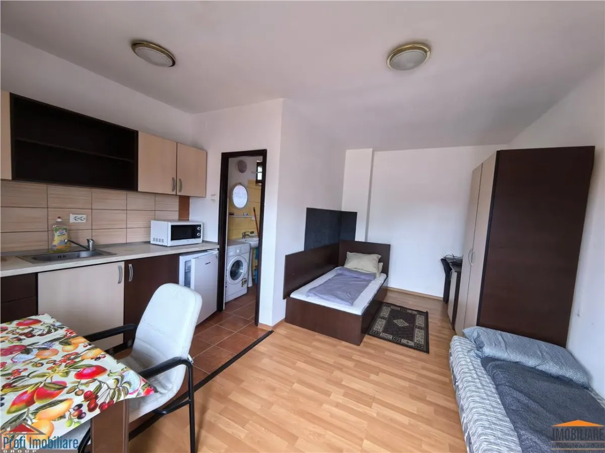 GARSONIERĂ 33 MP – COMPLET MOBILATĂ + PARCARE + TERASĂ | 300 € CU TOATE UTILITĂȚILE INCLUSE - foto 1