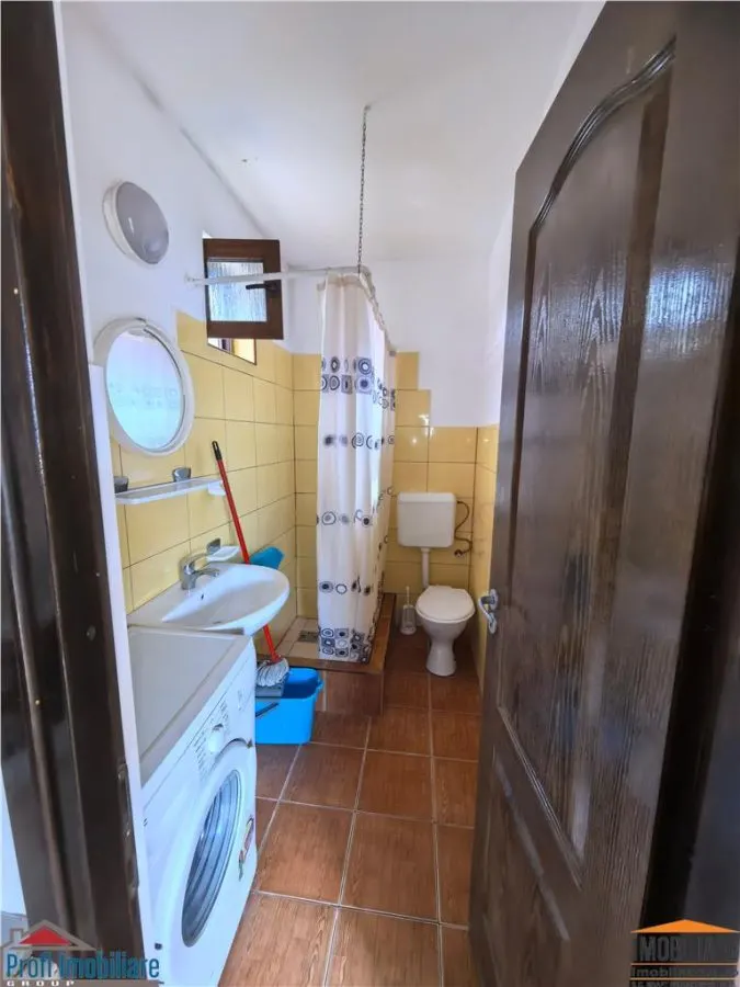 GARSONIERĂ 33 MP – COMPLET MOBILATĂ + PARCARE + TERASĂ | 300 € CU TOATE UTILITĂȚILE INCLUSE - foto 4
