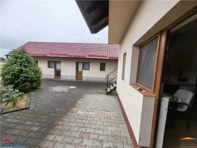 GARSONIERĂ 33 MP – COMPLET MOBILATĂ + PARCARE + TERASĂ | 300 € CU TOATE UTILITĂȚILE INCLUSE - foto 8