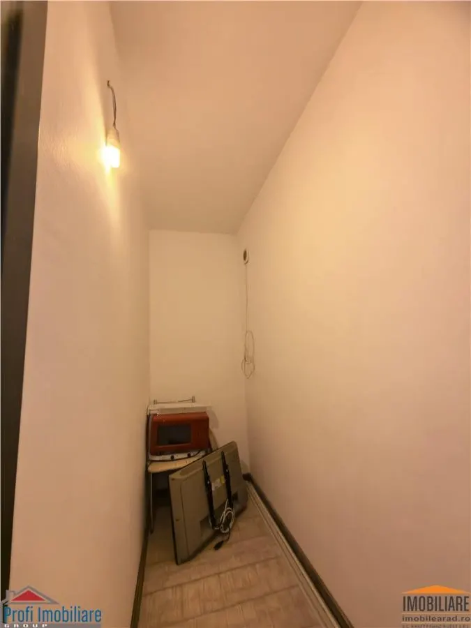 2 CAMERE ULTRACENTRAL ARAD – STR. IOAN VIDU | IDEAL BIROU/SALON – 350 € - foto 14