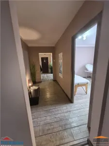 2 CAMERE ULTRACENTRAL ARAD – STR. IOAN VIDU | IDEAL BIROU/SALON – 350 € - foto 5