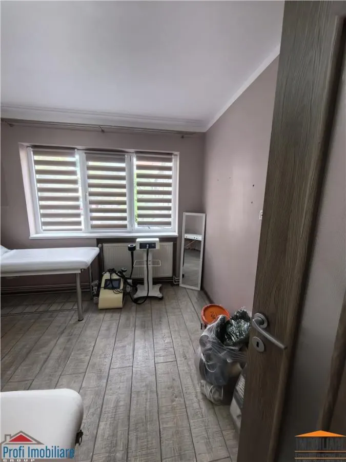 2 CAMERE ULTRACENTRAL ARAD – STR. IOAN VIDU | IDEAL BIROU/SALON – 350 € - foto 7