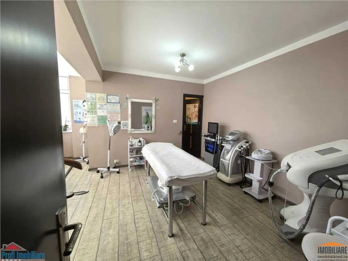 2 CAMERE ULTRACENTRAL ARAD – STR. IOAN VIDU | IDEAL BIROU/SALON – 350 € - foto 9