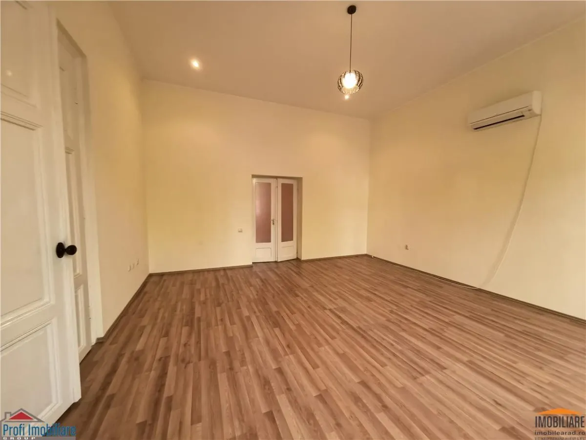 Apart 3 camere etaj 1 la KM 0 - Primaria Arad - foto 14