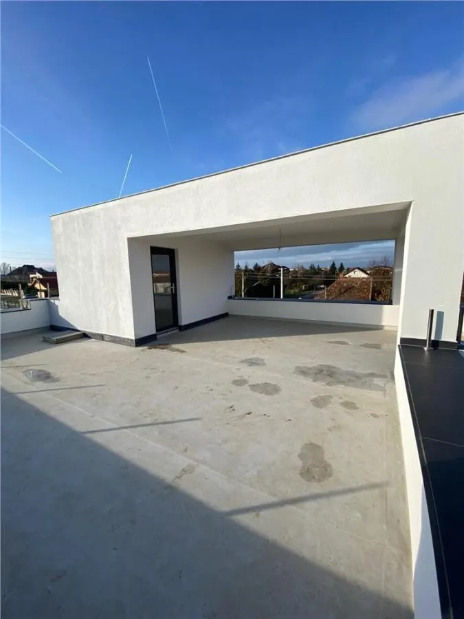 Modern Villa with Panoramic Terrace, Gai - foto 1
