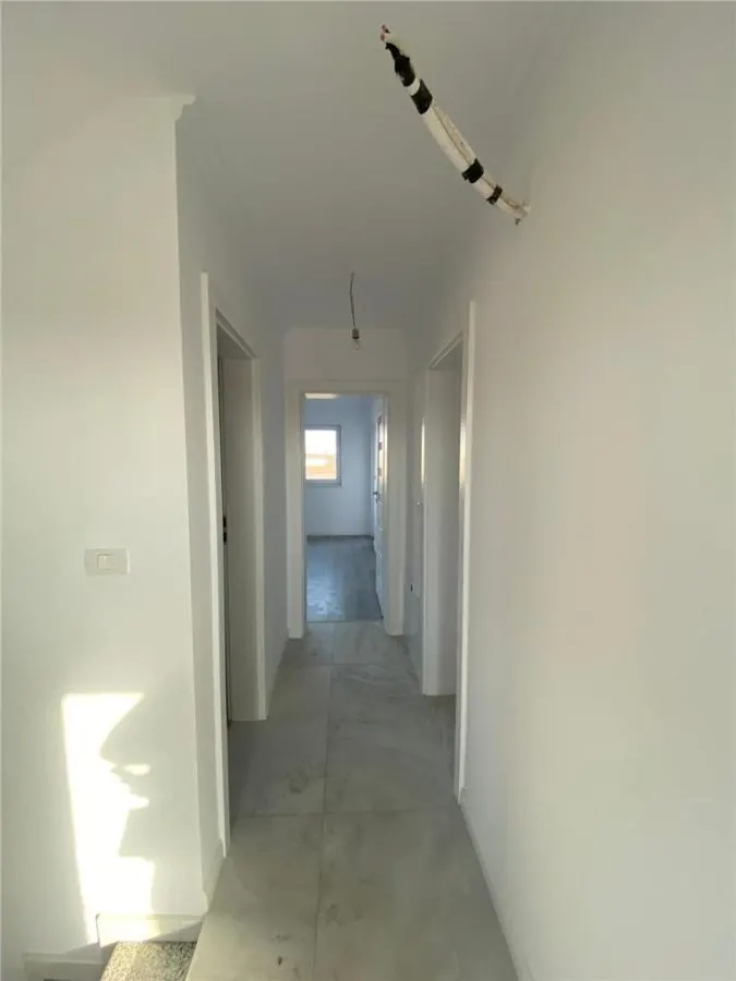 Modern Villa with Panoramic Terrace, Gai - foto 6