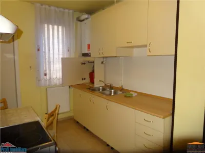Inchiriez apartament cu 2 camere, et. 1- Podgoria - Arad