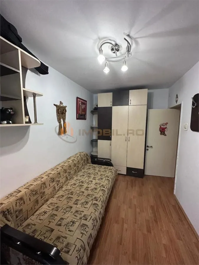 Appartement Trois Chambres, Quartier Podu Ros - foto 2