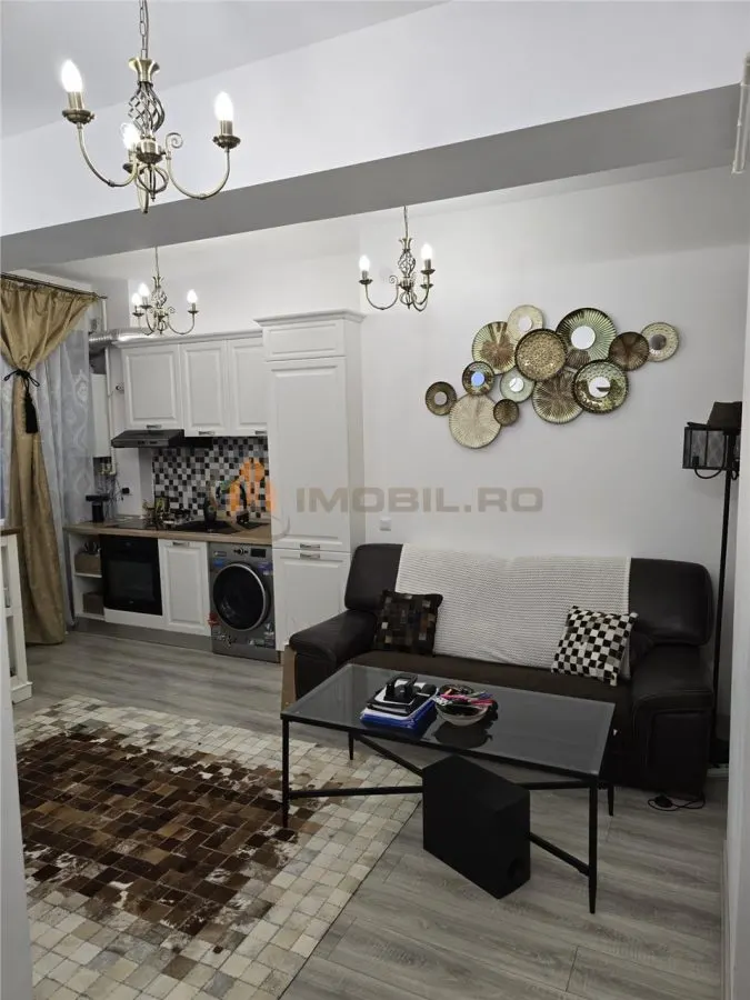 Apartment with 2 bedrooms for sale 38 sqm in Iasi, Central area - foto 1