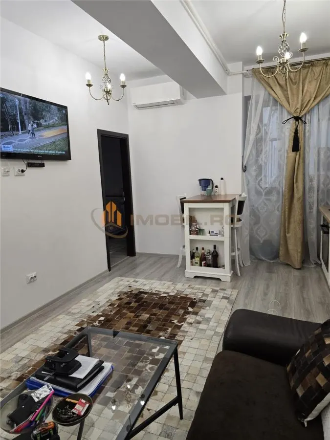 Apartment with 2 bedrooms for sale 38 sqm in Iasi, Central area - foto 2