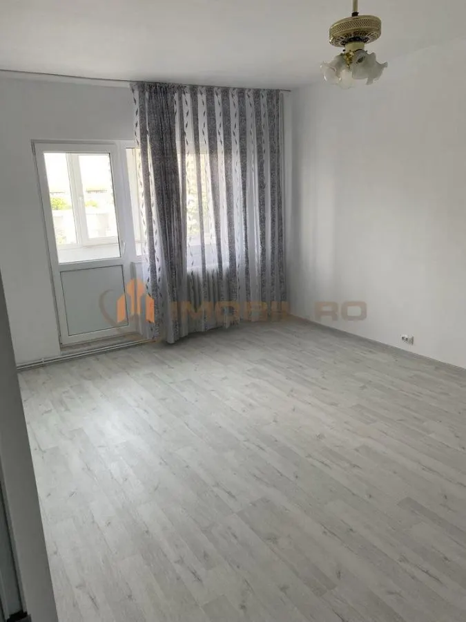 Apartamento de 3 Dormitorios, Bd Poitiers Frumoasa – Excepcional - foto 2