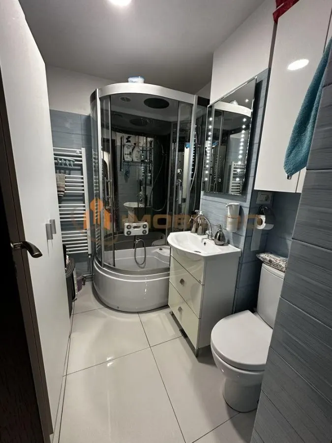 Apartament 3 camere zona Alexandru cel Bun - Deosebit - foto 2