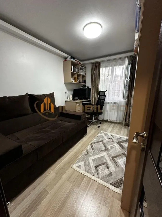 Apartament 3 camere zona Alexandru cel Bun - Deosebit - foto 3