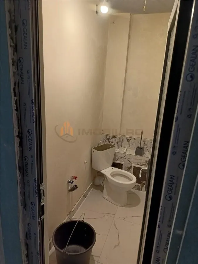 Apartment with 4 bedrooms for sale 91 sqm in Iasi, Tatarasi area - foto 1