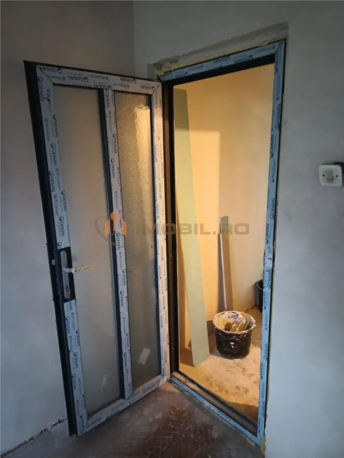 Apartment with 4 bedrooms for sale 91 sqm in Iasi, Tatarasi area - foto 7