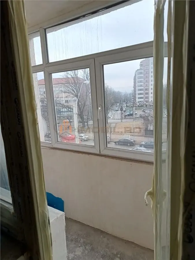 Apartment with 4 bedrooms for sale 91 sqm in Iasi, Tatarasi area - foto 9