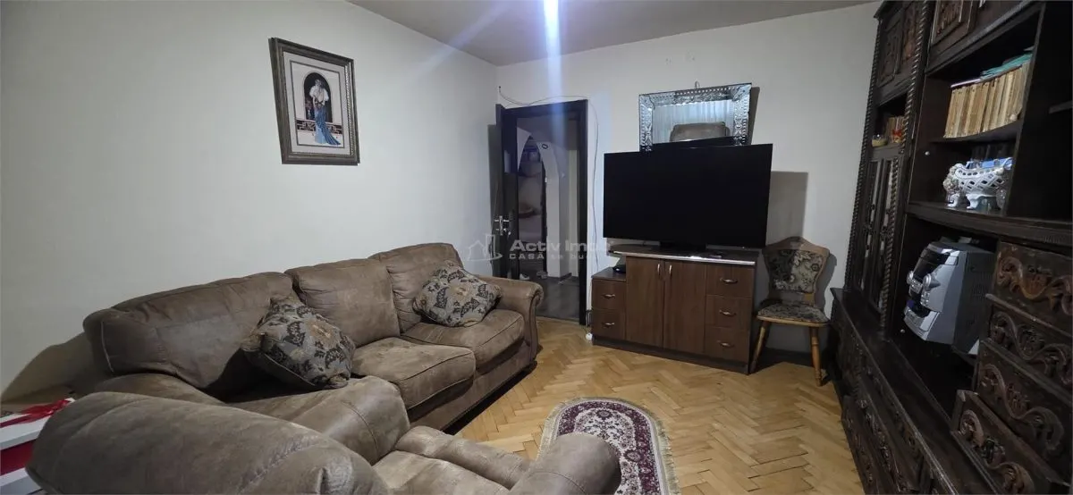 Apartament 3 camere de vanzare Aleea Trandafirilor - foto 1