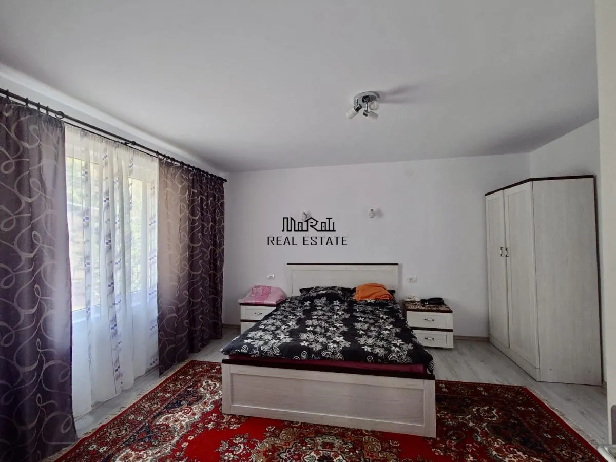 Doua case, teren si padure in Mihaileni - Buces - foto 5